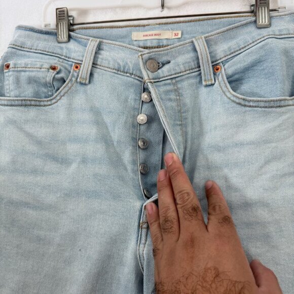 Levis Jeans Womens 32x33 Blue Light Wash Ribcage Boot Stretch High Rise - Picture 11 of 16